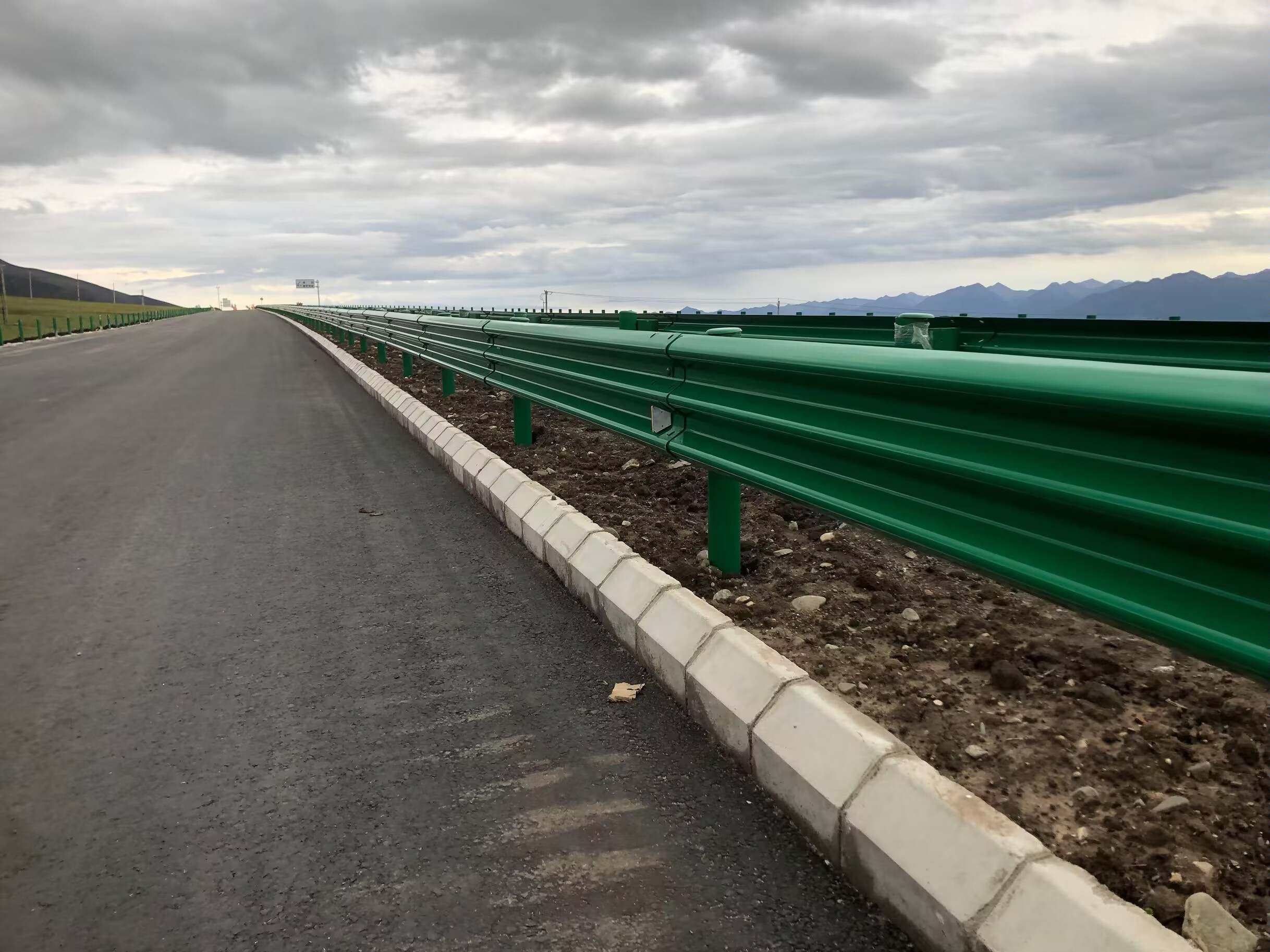 安岳县乡村公路波形护栏双波波形护栏 - 推荐
